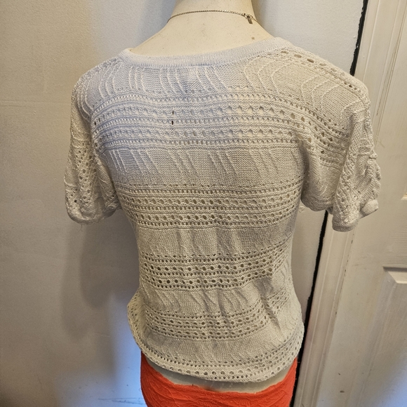 Beautiful White Sparkly Short Sleeve Sweater by Studio Y Sz M - Picture 2 of 6